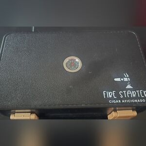 Black Travel Cigar Humidor with Built-in Hygrometer With Cutter